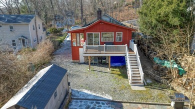 Welcome to Brookside Drive, a picturesque turn-key cottage on Anglebrook Golf Club in New York - for sale on GolfHomes.com, golf home, golf lot