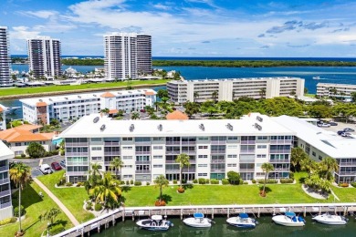Welcome to this well-maintained 2 bedroom, 2 bathroom condo on North Palm Beach Country Club in Florida - for sale on GolfHomes.com, golf home, golf lot