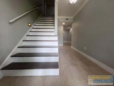 STUNNING 5 bedroom, 4.5 bath open concept with a kitchen that on Harlingen Country Club in Texas - for sale on GolfHomes.com, golf home, golf lot