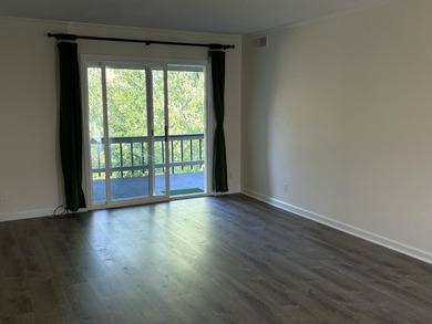 BEAUTIFUL LIGHT AND BRIGHT END UNIT with views of the golf on Oak Knoll Golf Course in Oregon - for sale on GolfHomes.com, golf home, golf lot