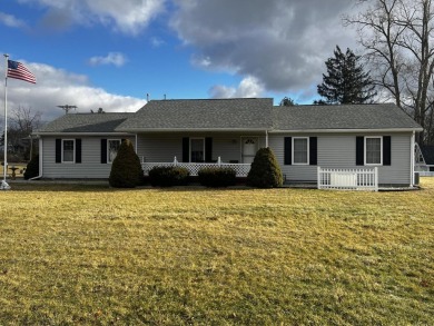 Homes like this do not come up very often. A home that the owner on Hillsdale Golf and Country Club in Michigan - for sale on GolfHomes.com, golf home, golf lot