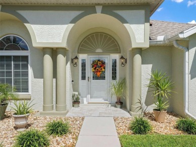 Beautiful and move-in-ready 3BR/2BA golf course home located in on Ocala Palms Golf and Country Club in Florida - for sale on GolfHomes.com, golf home, golf lot
