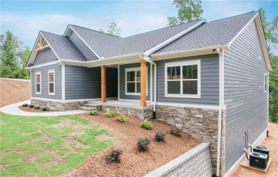 MOVE IN READY. Located in the gated Lake Keowee community of on Keowee Key Golf and Country Club in South Carolina - for sale on GolfHomes.com, golf home, golf lot