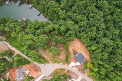 MOVE IN READY. Located in the gated Lake Keowee community of on Keowee Key Golf and Country Club in South Carolina - for sale on GolfHomes.com, golf home, golf lot