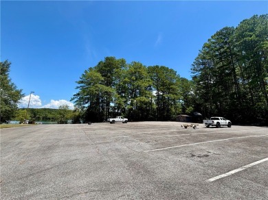 MOVE IN READY. Located in the gated Lake Keowee community of on Keowee Key Golf and Country Club in South Carolina - for sale on GolfHomes.com, golf home, golf lot