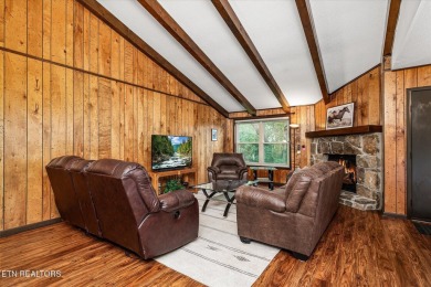 This charming 2 bed, 2 bath townhome is just steps from Lake on Druid Hills Golf Club in Tennessee - for sale on GolfHomes.com, golf home, golf lot