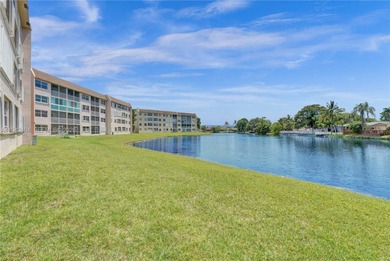 ONE OF THE NEWEST CONDOS IN THE COMPLEX | BUILT IN 1996 | on Sunrise Lakes Phase IV Golf Course in Florida - for sale on GolfHomes.com, golf home, golf lot