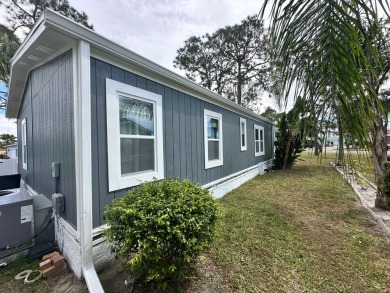 A beautiful and well cared for Barrington home with 2 bedrooms on Del Tura Golf and Country Club in Florida - for sale on GolfHomes.com, golf home, golf lot