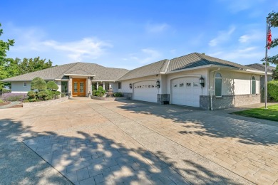For those seeking luxury and comfort, come enjoy this beautiful on Eagle Point Golf Course in Oregon - for sale on GolfHomes.com, golf home, golf lot
