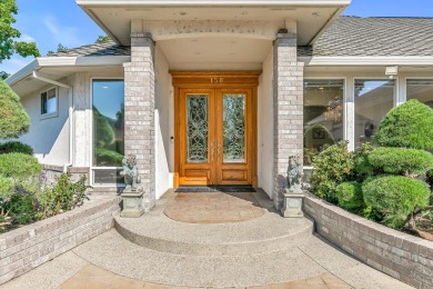 For those seeking luxury and comfort, come enjoy this beautiful on Eagle Point Golf Course in Oregon - for sale on GolfHomes.com, golf home, golf lot