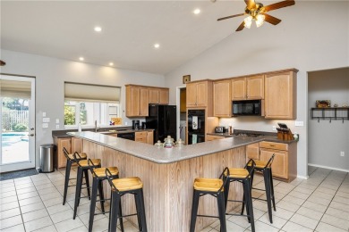 Welcome to easy living in Rockport Country Club. 101 Bay Hills on Rockport Country Club in Texas - for sale on GolfHomes.com, golf home, golf lot