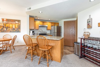 Nicely updated golf villa. Overlooking Eagle Ridge East Golf on  in Illinois - for sale on GolfHomes.com, golf home, golf lot