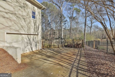 To find your way home, this well kept home will fill your dreams on Canongate On White Oak Golf Course in Georgia - for sale on GolfHomes.com, golf home, golf lot