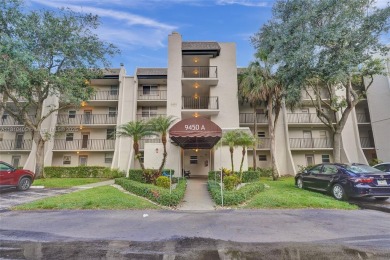 Beautifully maintained 2-bedroom, 2-bath in the highly on Pine Island Ridge Country Club in Florida - for sale on GolfHomes.com, golf home, golf lot