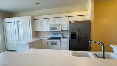 ** LOWEST PRICED in Heritage Greens!** Welcome to easy Florida on Arrowhead Golf Club At Heritage Greens in Florida - for sale on GolfHomes.com, golf home, golf lot