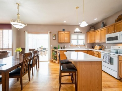 One owner home - located 20 minutes from Cedar Rapids/Marion & on Hillcrest Country Club in Iowa - for sale on GolfHomes.com, golf home, golf lot