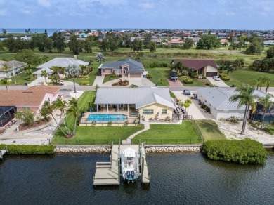 Waterfront and no flood damage due to an 11' elevation!  Welcome on Apollo Beach Golf and Sea Club in Florida - for sale on GolfHomes.com, golf home, golf lot