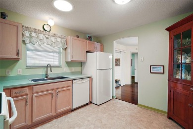 Welcome to this beautiful maintained 2-bedroom, 2 bath  Austin on The Links of Spruce Creek in Florida - for sale on GolfHomes.com, golf home, golf lot