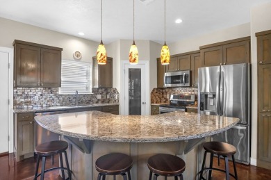 This charming 2-bedroom, 2-bath custom-built home sits on a on Rayburn Country Club in Texas - for sale on GolfHomes.com, golf home, golf lot
