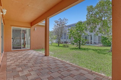 Welcome to this charming one-story home in Madison Green, Royal on The Links At Madison Green in Florida - for sale on GolfHomes.com, golf home, golf lot