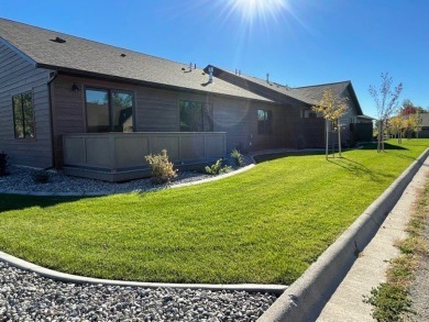 Beautiful single level end unit ground floor condo in nearly new on Bridger Creek Golf Course in Montana - for sale on GolfHomes.com, golf home, golf lot