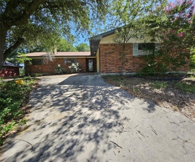 Investor Opportunity! Golf course lot with 3 bed, 2 bath, 2-car on The Club At Runaway Bay in Texas - for sale on GolfHomes.com, golf home, golf lot