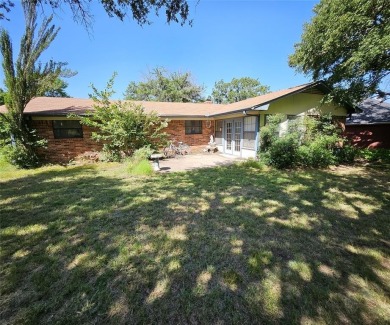 Investor Opportunity! Golf course lot with 3 bed, 2 bath, 2-car on The Club At Runaway Bay in Texas - for sale on GolfHomes.com, golf home, golf lot
