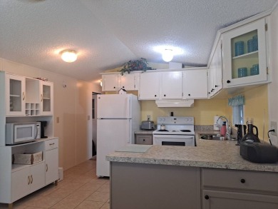 Great Location !!! Comes Fully Furnished and Move-In Ready  ! on Riverwood Golf Club in Florida - for sale on GolfHomes.com, golf home, golf lot