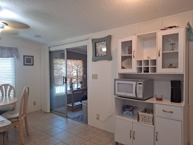 Great Location !!! Comes Fully Furnished and Move-In Ready  ! on Riverwood Golf Club in Florida - for sale on GolfHomes.com, golf home, golf lot