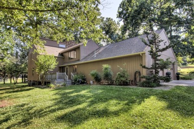 Lovely contemporary updated home on 2 private and level lots on Smoky Mountain Country Club in Tennessee - for sale on GolfHomes.com, golf home, golf lot