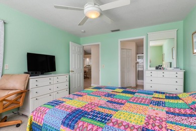 SUNNY, TURNKEY 55+ RETREAT WITH BRAND-NEW 2024 ROOF--MOTIVATED on Sabal Trace Golf and Country Club in Florida - for sale on GolfHomes.com, golf home, golf lot