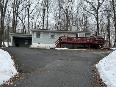 Tanglwood Lakes Community at Lake Wallenpaupack! This Modern and on Paupack Hills Golf and Country Club in Pennsylvania - for sale on GolfHomes.com, golf home, golf lot