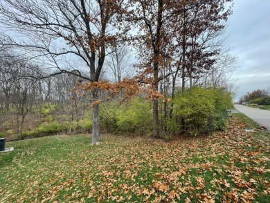 Wooded lot in Hidden Valley. Perfect for a walk-out lower level on Hidden Valley Golf Club in Indiana - for sale on GolfHomes.com, golf home, golf lot