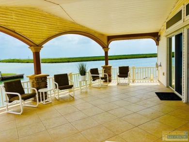 Welcome to 685 E Clam -a stunning 2/2 waterfront retreat in the on Long Island Golf Course in Texas - for sale on GolfHomes.com, golf home, golf lot