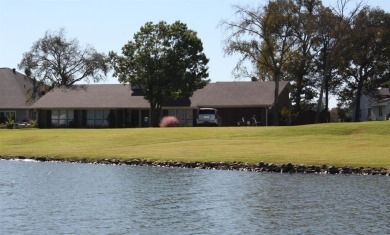 Waterfront home on a peninsula; surrounded by water on both on Lake Kiowa Golf Course in Texas - for sale on GolfHomes.com, golf home, golf lot
