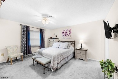 Welcome to this awesome buy in Clearbrook! Enjoy easy living in on Clearbrook Golf Club in New Jersey - for sale on GolfHomes.com, golf home, golf lot