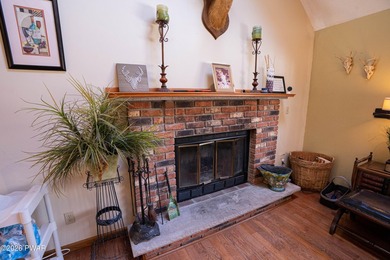 Welcome to your Pocono escape! This bright and spacious on The Hideout Golf in Pennsylvania - for sale on GolfHomes.com, golf home, golf lot