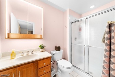 Welcome to this awesome buy in Clearbrook! Enjoy easy living in on Clearbrook Golf Club in New Jersey - for sale on GolfHomes.com, golf home, golf lot