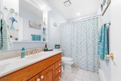 Welcome to this awesome buy in Clearbrook! Enjoy easy living in on Clearbrook Golf Club in New Jersey - for sale on GolfHomes.com, golf home, golf lot