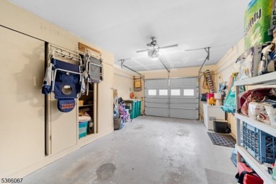 Welcome to this awesome buy in Clearbrook! Enjoy easy living in on Clearbrook Golf Club in New Jersey - for sale on GolfHomes.com, golf home, golf lot