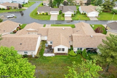 Welcome to this awesome buy in Clearbrook! Enjoy easy living in on Clearbrook Golf Club in New Jersey - for sale on GolfHomes.com, golf home, golf lot