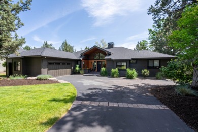 Beautifully updated single-story custom home on the 13th tee box on Eagle Crest Golf Resort - Resort Course in Oregon - for sale on GolfHomes.com, golf home, golf lot