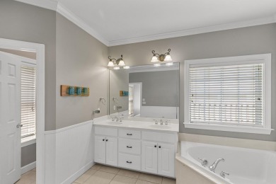 This lovely traditional home has a traditional floor plan design on Highland Oaks Golf Course in Alabama - for sale on GolfHomes.com, golf home, golf lot