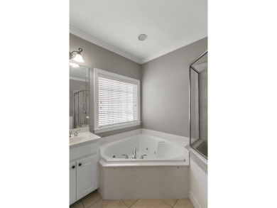 This lovely traditional home has a traditional floor plan design on Highland Oaks Golf Course in Alabama - for sale on GolfHomes.com, golf home, golf lot