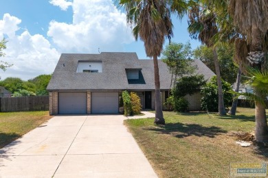 Lots of square feet-2537! 4 bedrooms, 2 full bathrooms and 2 on South Padre Island Golf Club in Texas - for sale on GolfHomes.com, golf home, golf lot