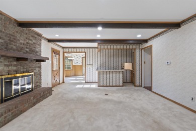 Located just steps from Pleasant Valley Country Club, tennis on Pleasant Valley Country Club in Arkansas - for sale on GolfHomes.com, golf home, golf lot