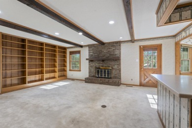 Located just steps from Pleasant Valley Country Club, tennis on Pleasant Valley Country Club in Arkansas - for sale on GolfHomes.com, golf home, golf lot