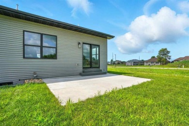 Beautiful Hodge Construction built ranch style home next to on Saddleback Ridge Golf Course in Iowa - for sale on GolfHomes.com, golf home, golf lot