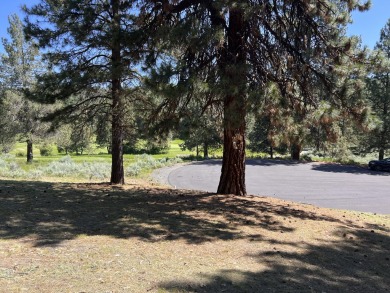 Rare opportunity to own a prime lot in the prestigious Running Y on Running Y Ranch Resort in Oregon - for sale on GolfHomes.com, golf home, golf lot