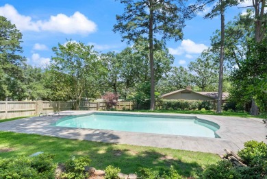 Located just steps from Pleasant Valley Country Club, tennis on Pleasant Valley Country Club in Arkansas - for sale on GolfHomes.com, golf home, golf lot